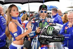 Jorge Lorenzo, Yamaha Factory Racing, avec une charmante gridgirl