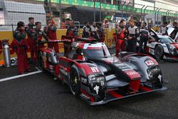 #8 Audi Sport Team Joest Audi R18 e-tron quattro: Lucas di Grassi, Loic Duval, Oliver Jarvis