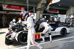 #1 Porsche Team Porsche 919 Hybrid: Timo Bernhard, Mark Webber, Brendon Hartley