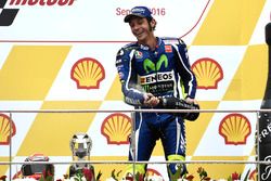 Podium: second place Valentino Rossi, Yamaha Factory Racing