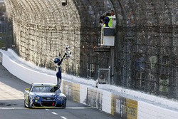 Race winner Jimmie Johnson, Hendrick Motorsports Chevrolet