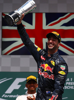 Podium: second place Daniel Ricciardo, Red Bull Racing