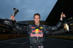 Daniil Kvyat, Red Bull Racing celebrates his third place