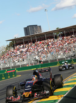 Carlos Sainz Jr., Scuderia Toro Rosso STR11