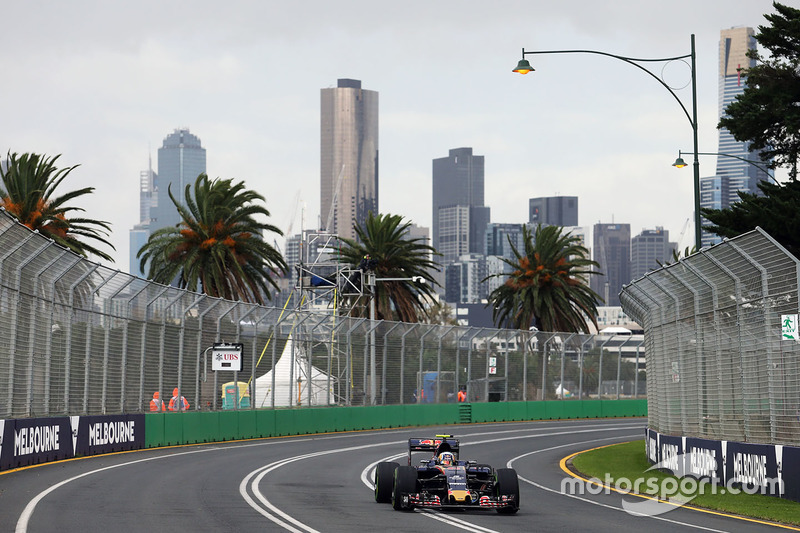 Carlos Sainz Jr., Scuderia Toro Rosso STR11