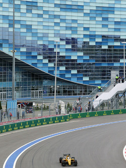 Kevin Magnussen, Renault Sport F1 Team RS16