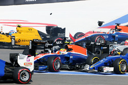 Nico Hulkenberg, Sahara Force India F1 VJM09 crashes at the start of the race with Rio Haryanto, Manor Racing MRT05