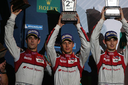 Podium: second place Lucas di Grassi, Loic Duval, Oliver Jarvis, Audi Sport Team Joest