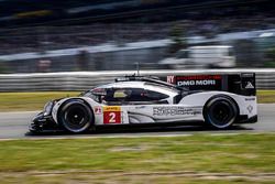 #2 Porsche Team Porsche 919 Hybrid: Romain Dumas, Neel Jani, Marc Lieb