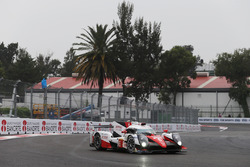 #6 Toyota Racing Toyota TS050 Hybrid: Stéphane Sarrazin, Mike Conway, Kamui Kobayashi