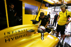 Kevin Magnussen, Renault Sport F1 Team