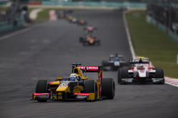 Антонио Джовинацци, PREMA Racing, и Сергей Сироткин, ART Grand Prix