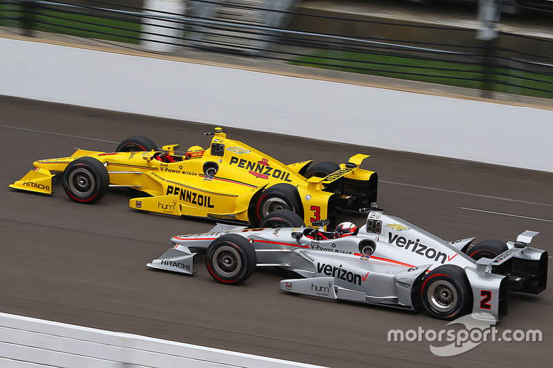 Helio Castroneves, Team Penske Chevrolet, Juan Pablo Montoya, Team Penske Chevrolet