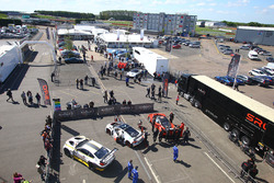 Paddock atmosphere
