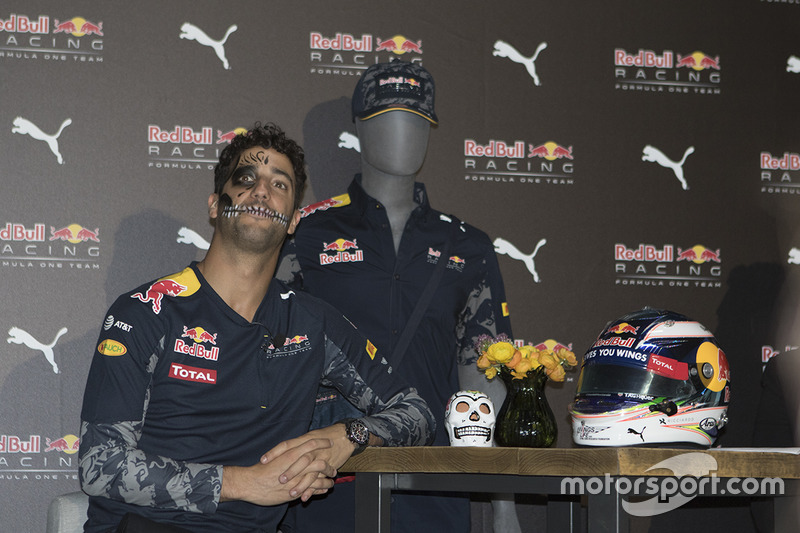 Даніель Ріккардо, Red Bull Racing, уособлював череп