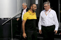 Jerome Stoll, Director of Renault Sport F1, Cyril Abiteboul, Renault Sport F1 Managing Director and