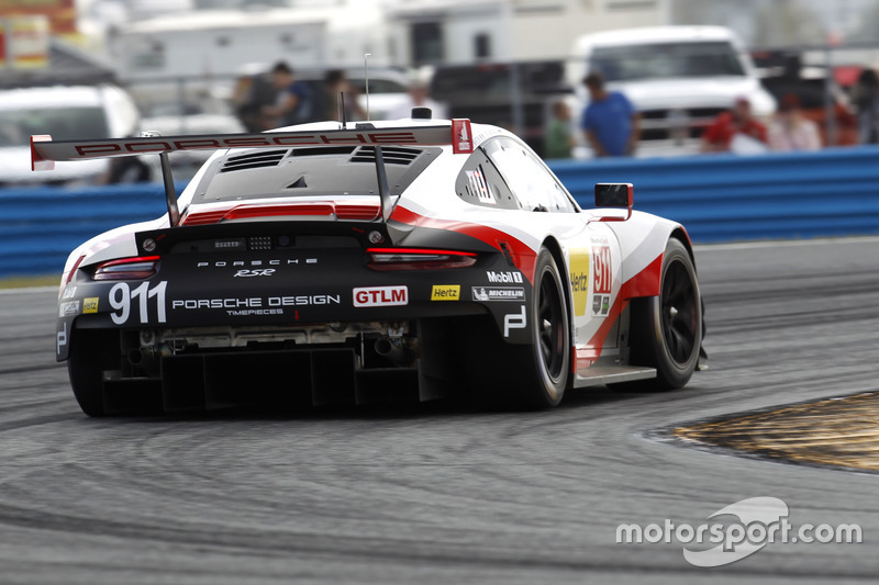 #911 Porsche Team North America Porsche 911 RSR: Patrick Pilet, Dirk Werner, Frédéric Makowiecki