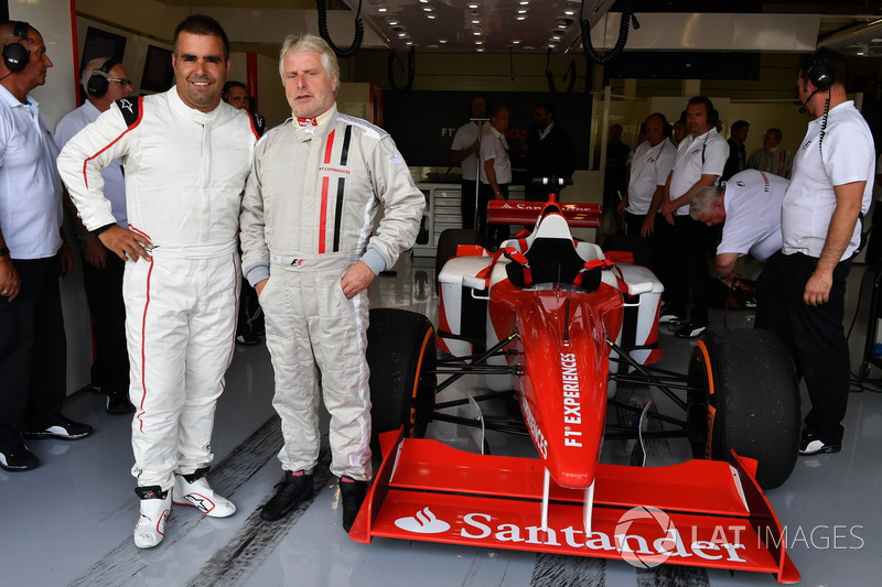 Zsolt Baumgartner, F1 Experiences 2-Seater driver and Kevin Eason, F1 Experiences 2-Seater passenger