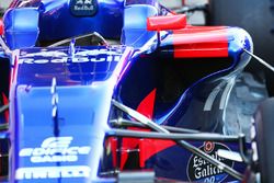 Scuderia Toro Rosso STR12 detay