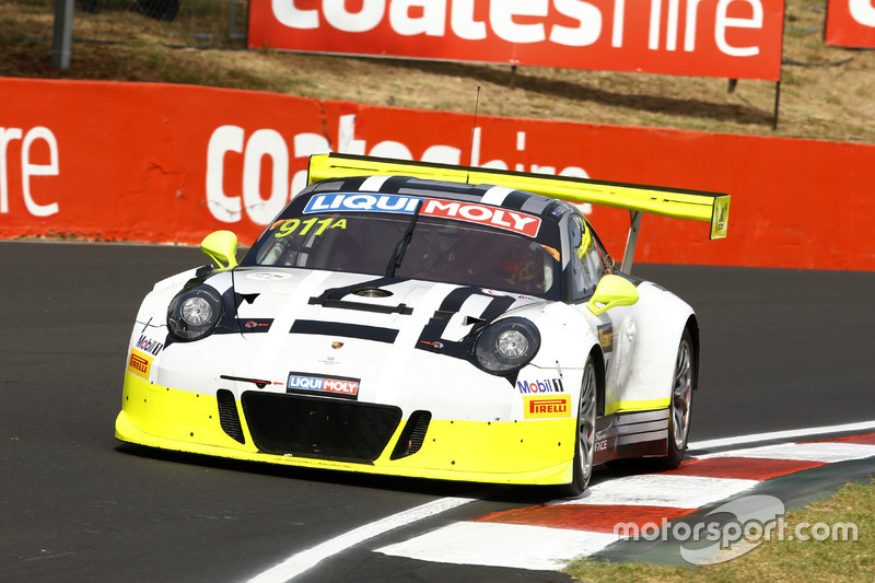 #911 Walkinshaw GT3, Porsche 911 GT3 R: Earl Bamber, Kevin Estre, Laurens Vanthoor