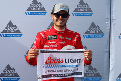 Polesitter Kyle Larson, Chip Ganassi Racing Chevrolet