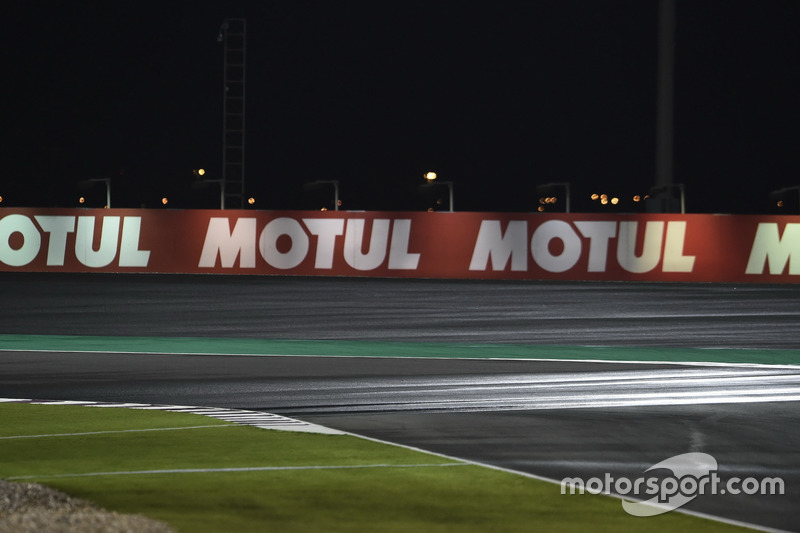 Regen am Losail International Circuit in Katar