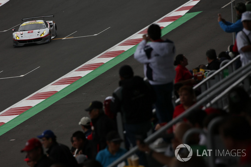 #54 Spirit of Race Ferrari 488 GTE: Thomas Flohr, Francesco Castellacci, Miguel Molina