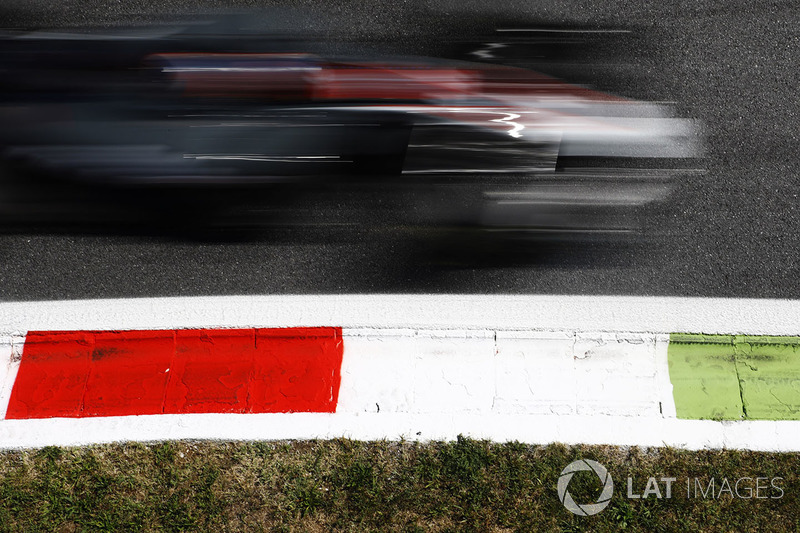 Romain Grosjean, Haas F1 Team VF-17