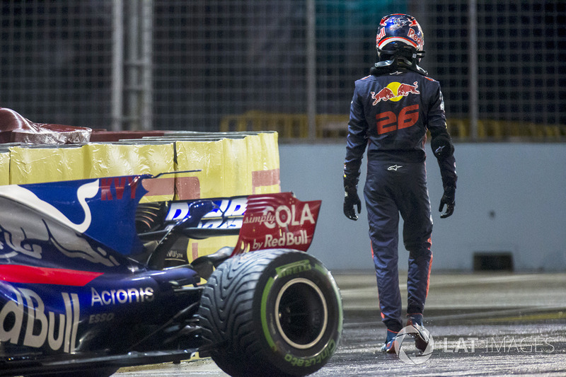 <img src="https://cdn-8.motorsport.com/static/img/cfp/0/0/0/100/178/s3/russia-2.jpg" alt="" width="20" height="12" /> Даниил Квят, Scuderia Toro Rosso (Формула 1, 19-е место в общем зачете, 5 очков)