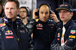 Max Verstappen, Red Bull Racing with race engineer Gianpiero Lambiase and Christian Horner, Red Bull Racing Team Principal