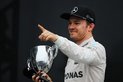 Nico Rosberg, Mercedes AMG F1, célèbre sa deuxième place sur le podium