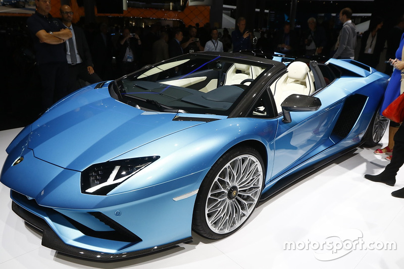 Lamborghini Aventador S Roadster