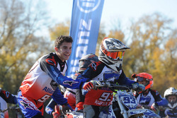 Marc Marquez avec un participant
