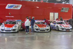 Le Porsche 911 GT3 Cup, Ghinzani Arco Motorsport, di Carlo Scanzi, Simone Iaquinta, Glauco Solieri