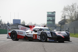 #8 Toyota Gazoo Racing Toyota TS050 Hybrid: Anthony Davidson, Nicolas Lapierre, Kazuki Nakajima, during the unveil