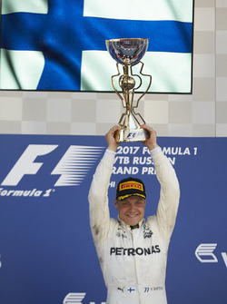 Race winner Valtteri Bottas, Mercedes AMG F1
