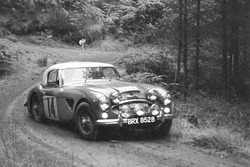 Timo Mäkinen, Don Barrow, Austin-Healey 3000