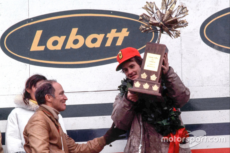 Podium: race winner Gilles Villeneuve, Ferrari, Pierre Elliot Trudeau, Prime Minister of Canada