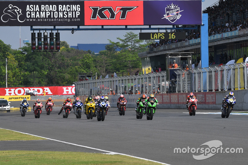 Race 1 SuperSports 600cc di ARRC Thailand 2017