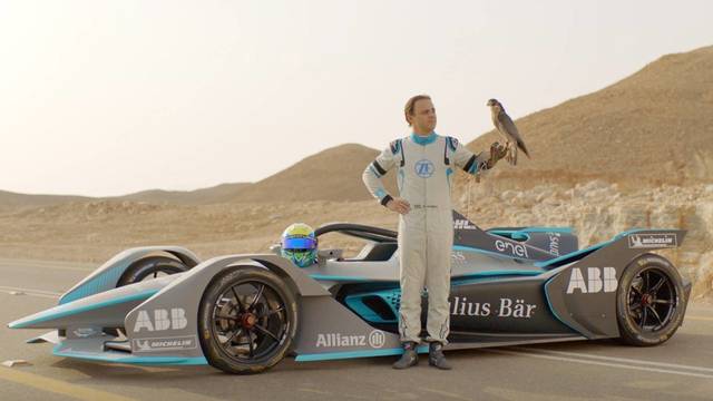 Fórmula E: la caza - <b>Felipe Massa</b> vs Halcón Peregrino - Fórmula E ...