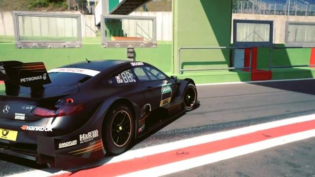 <b>Sébastien Ogier</b> prueba un Mercedes de DTM - DTM Videos