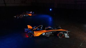 McLaren presenta sus colores para 2023-2024 Fórmula E