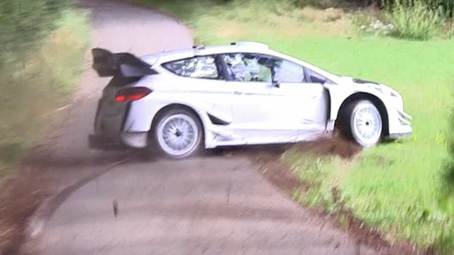<b>Valtteri Bottas</b> prueba el Ford Fiesta WRC - WRC Videos