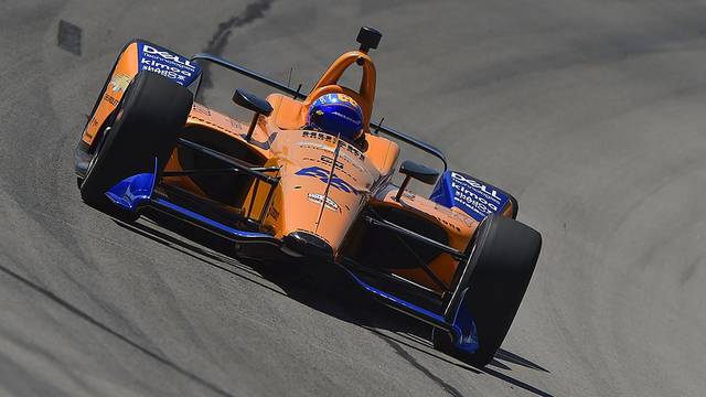 <b>Fernando Alonso</b> test IndyCar-auto op Texas Motor Speedway ...