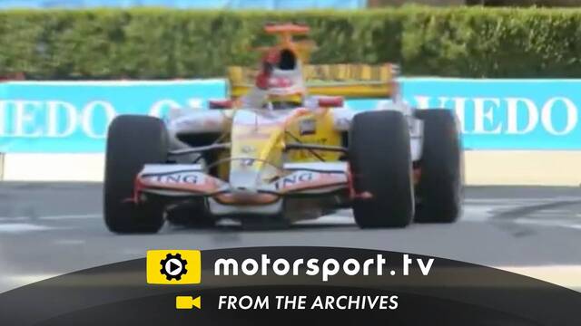 El show de <b>Fernando Alonso</b> con el Renault F1 en Oviedo (2009 ...