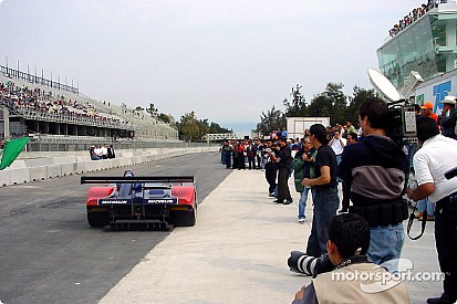 David Brabham turns first laps at Mexico City circuit