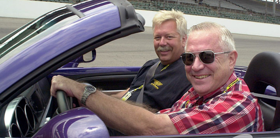 IRL: Two laps in a Indy pace car