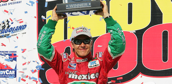 IRL: Fernandez wins hockey fight in Chicagoland