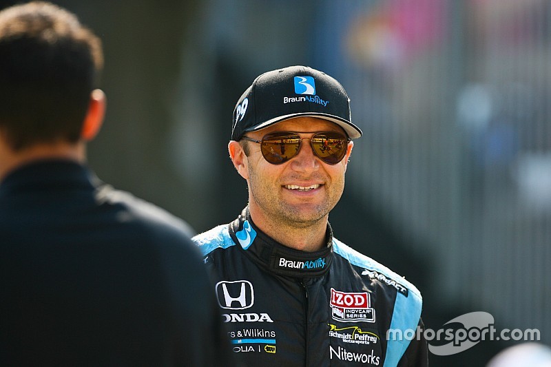 Roban la casa de piloto mientras corría las 24 Horas de Daytona