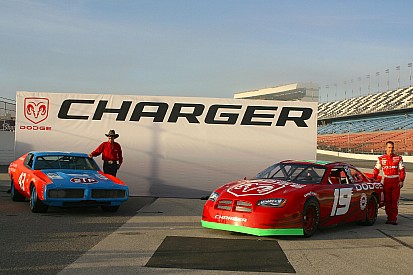 GALERI: Evolusi sejarah 70 tahun 6 generasi mobil NASCAR